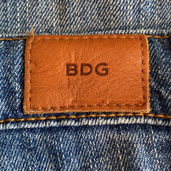 Urban Outfitters BDG mid rise slim straight jeans distressed - Picture 10 of 15